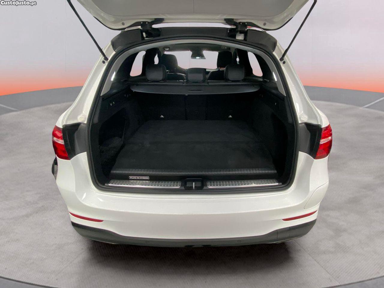 Mercedes-Benz GLC 350 e AMG Line 4-Matic — fotografia 2
