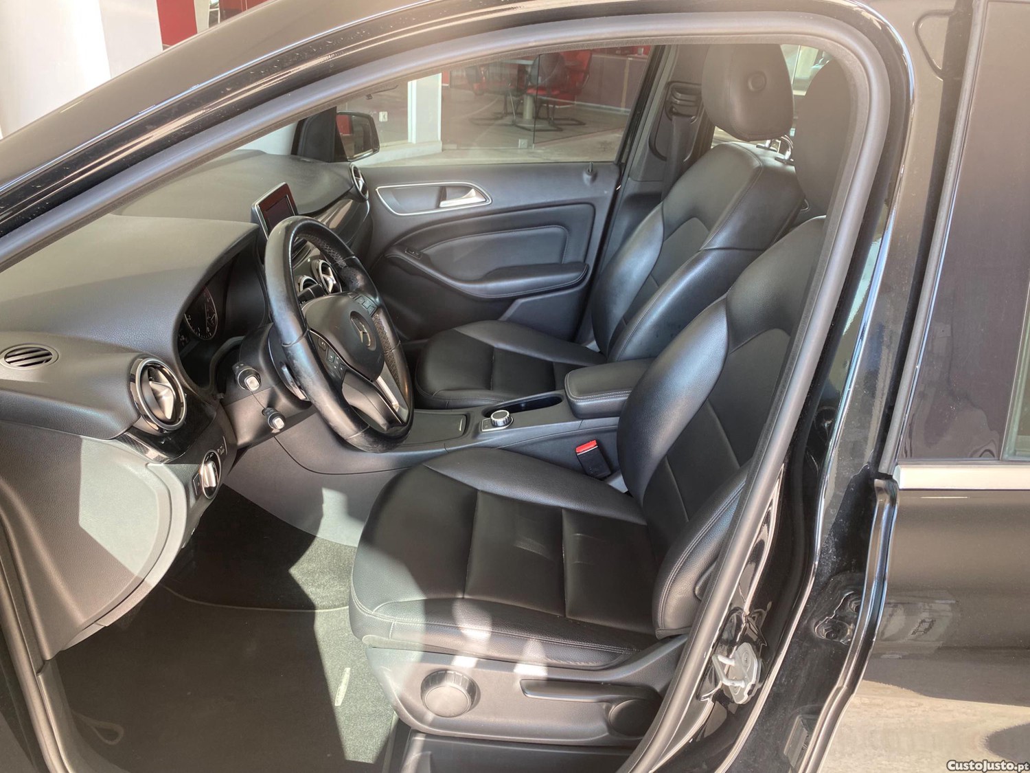 Mercedes-Benz B 200 CDI Auto 7-G — fotografia 8