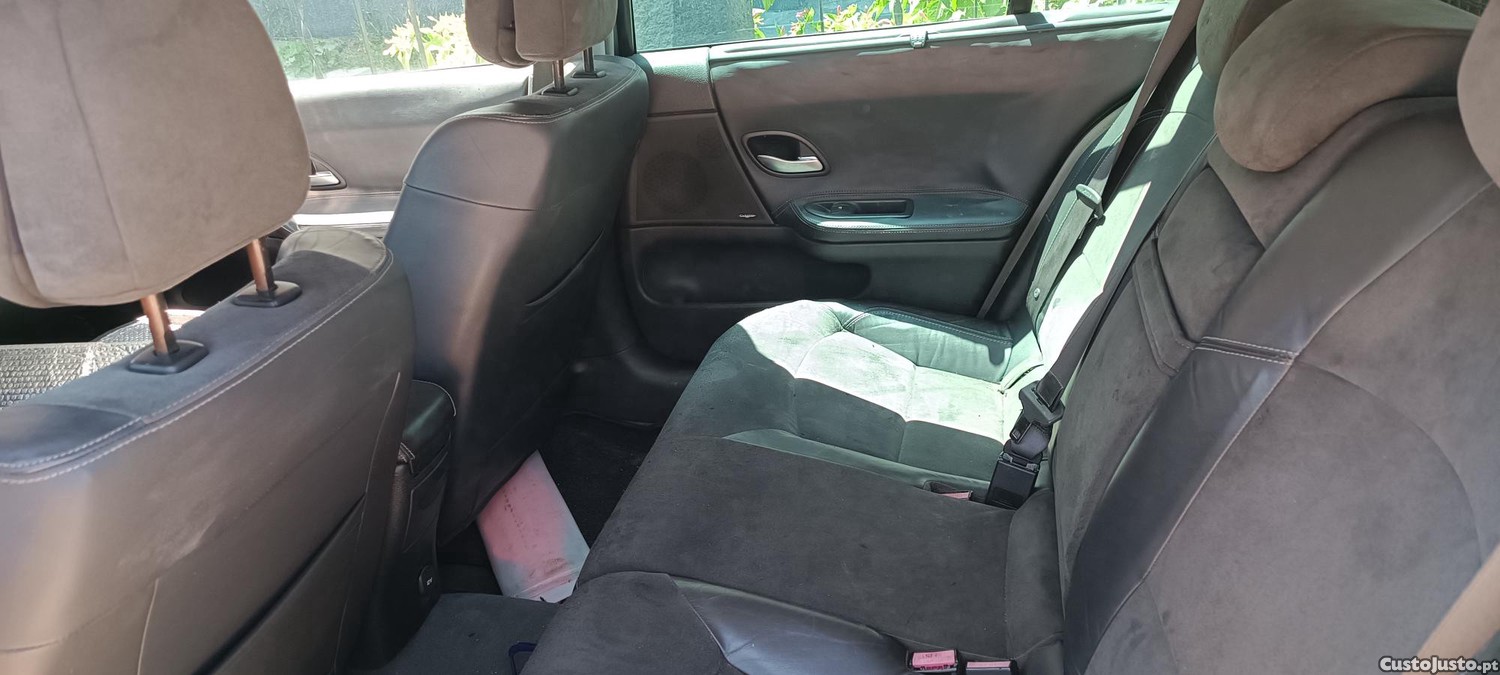 Renault Laguna 2.0 150 cv — fotografia 7
