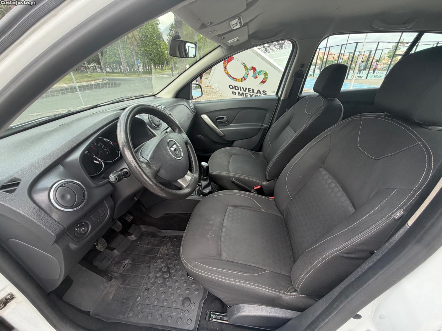 Dacia Sandero 1.2 16V CONFORT BI-FUEL — fotografia 9