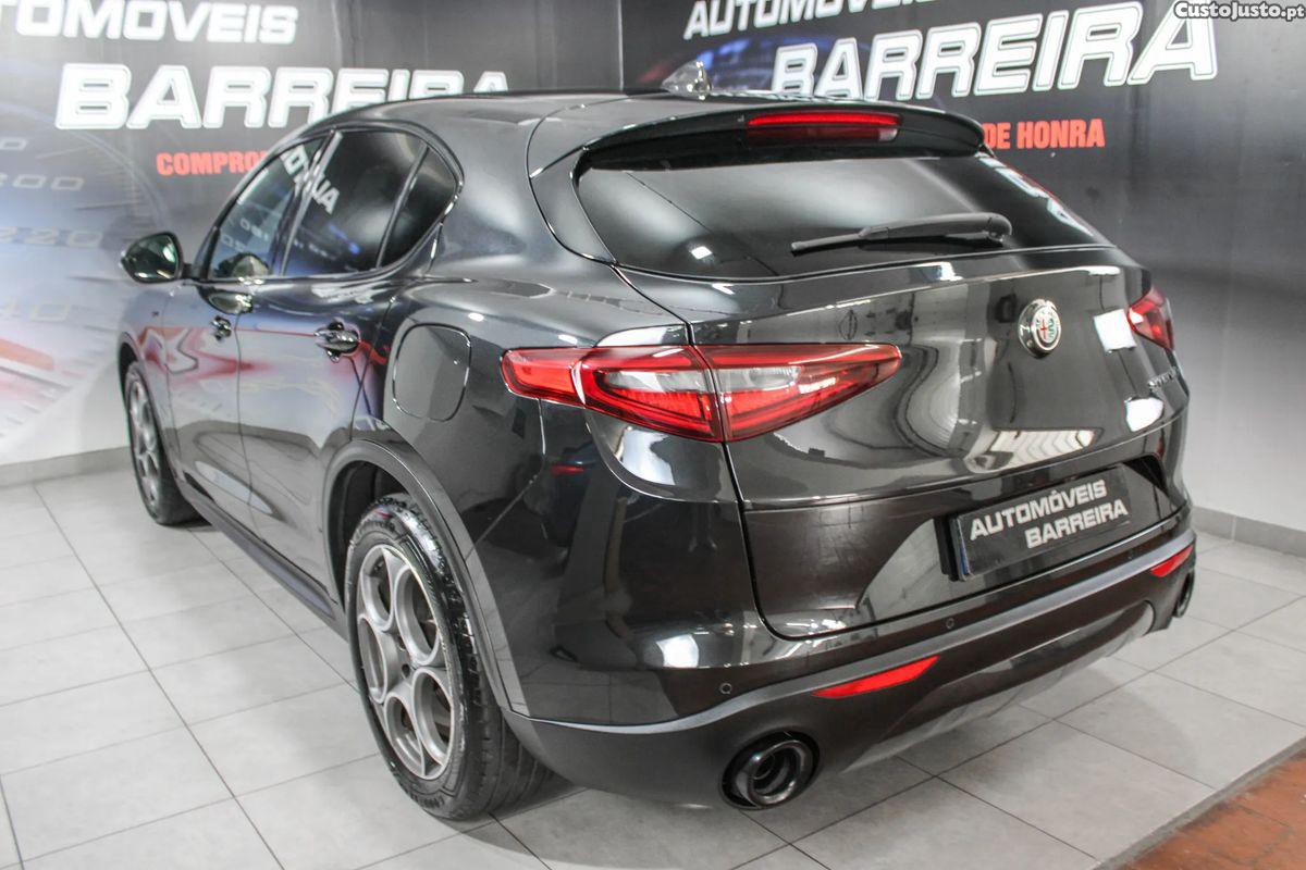 Alfa Romeo Stelvio 2.2 D Sprint AT8 — fotografia 4