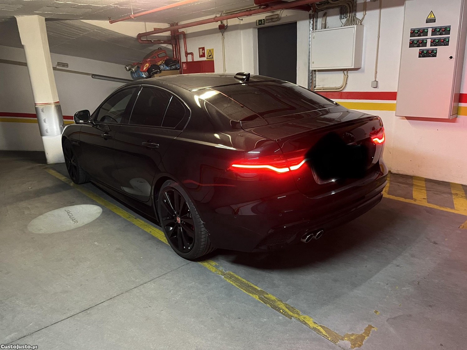 Jaguar XE D200 MHEV — fotografia 9