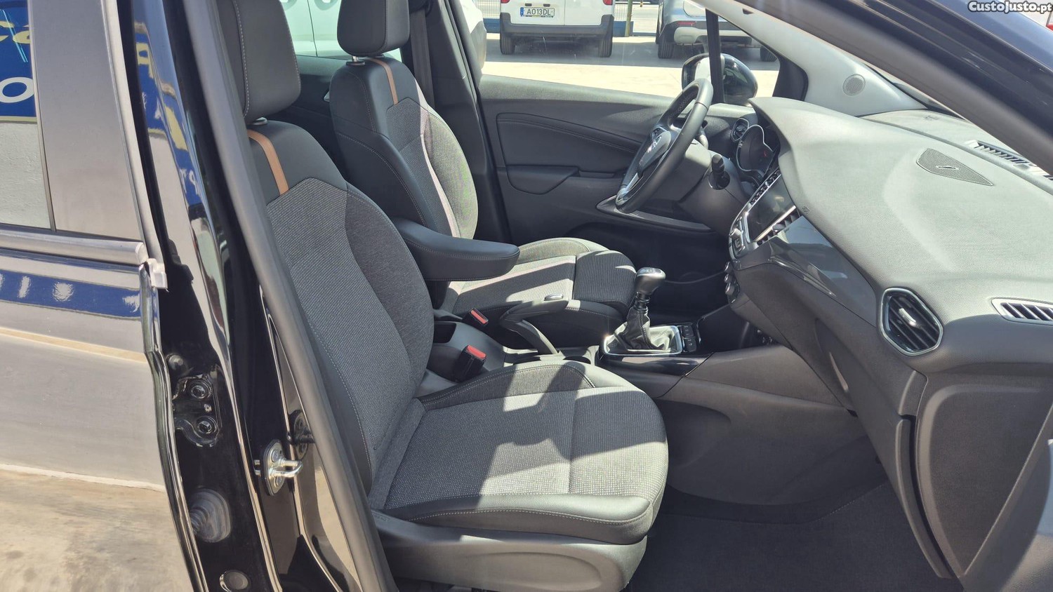 Opel Crossland 1.2 T Business Edition — fotografia 6