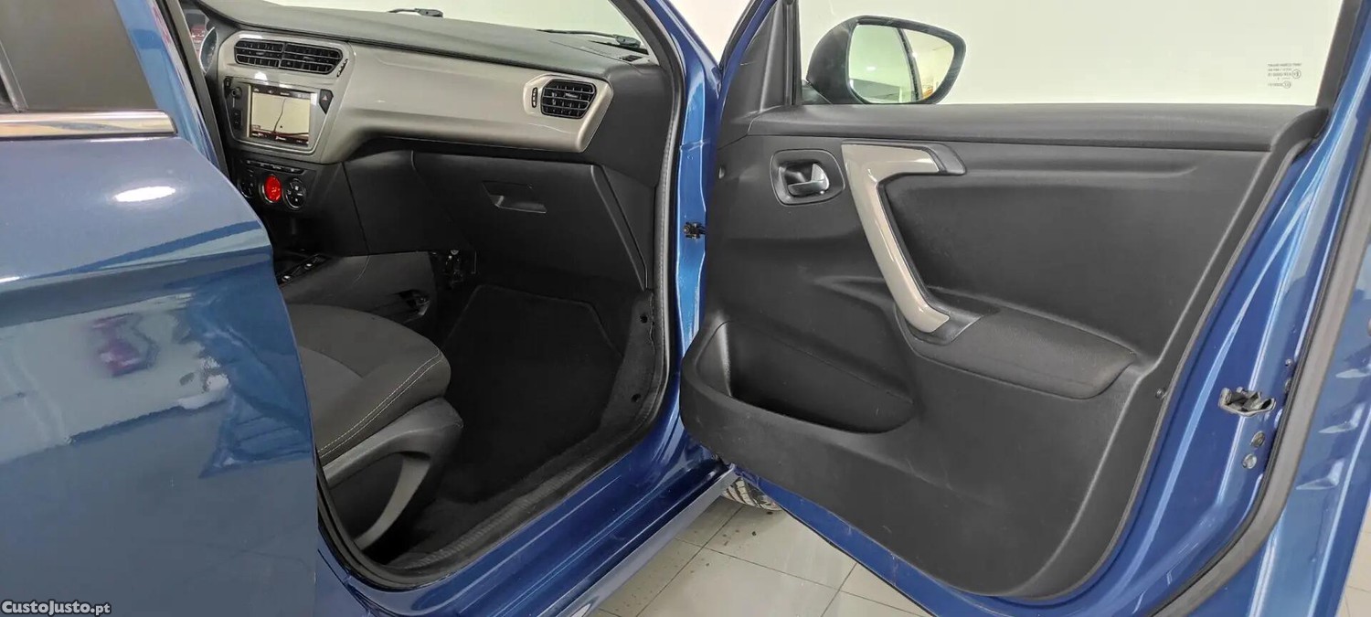 Citroën C-Elysée BlueHDi Selection — fotografia 11