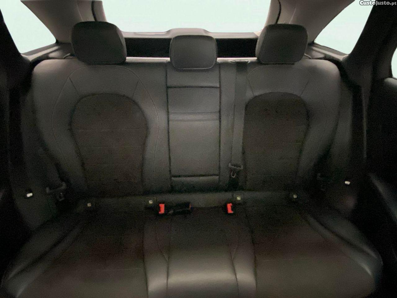 Mercedes-Benz GLC 350 e AMG Line 4-Matic — fotografia 3