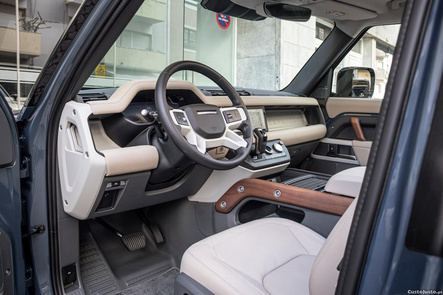 Land Rover Defender 3.0 I6 90 AWD SE — fotografia 23