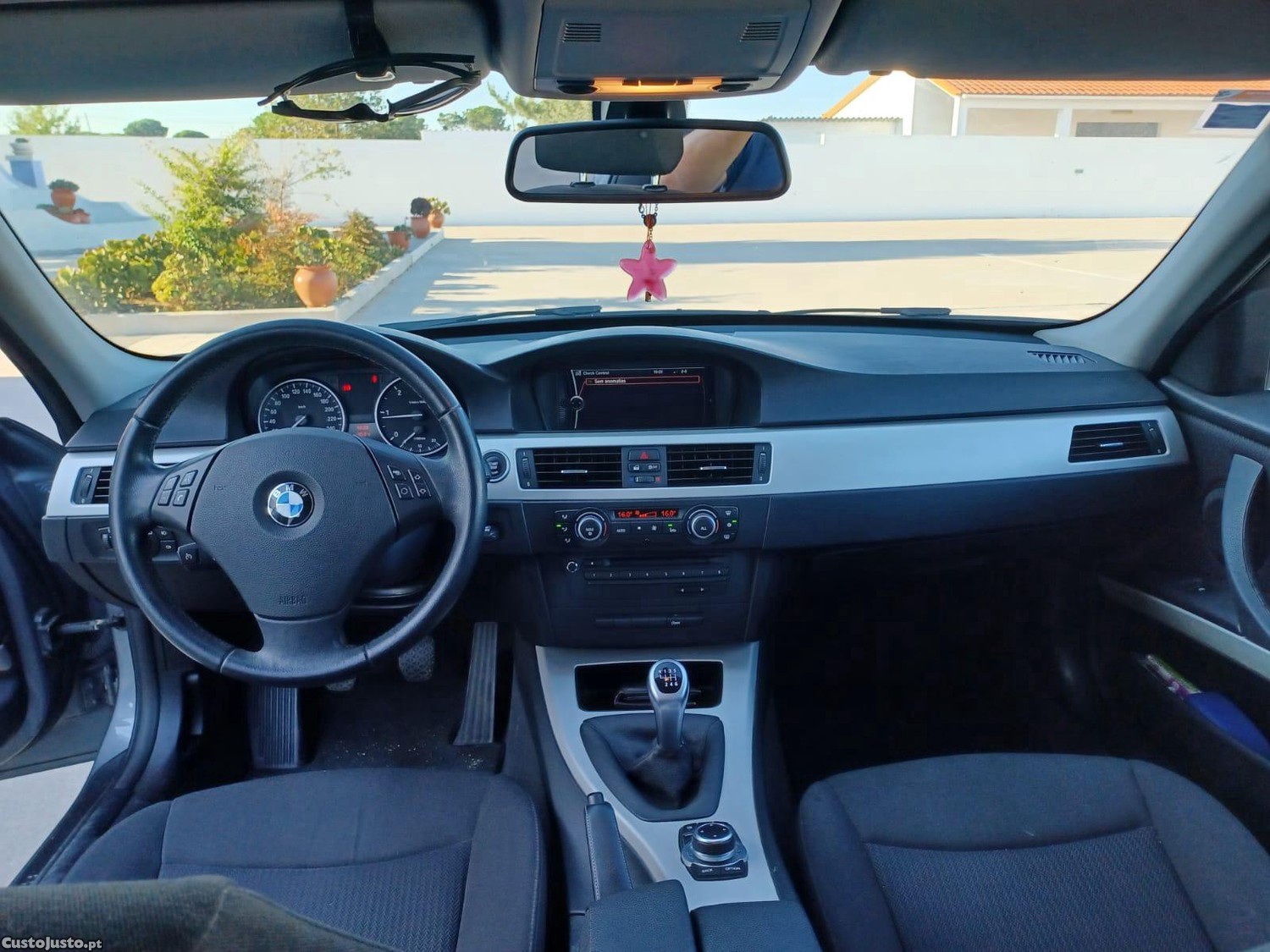 BMW 318 Touring — fotografia 9