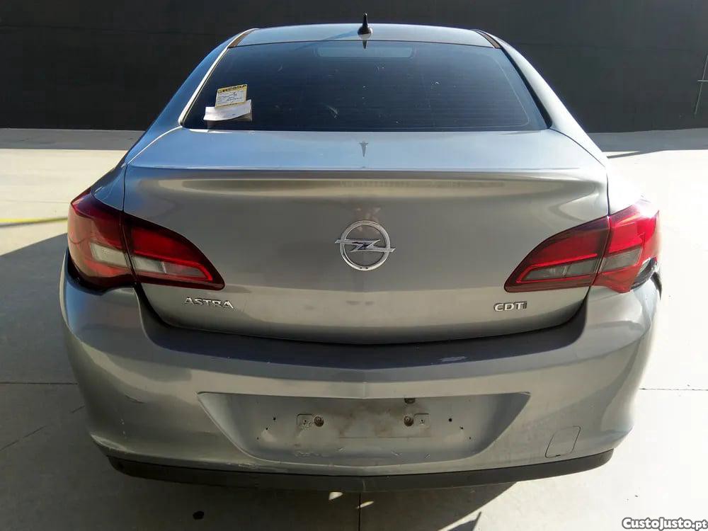 Opel Astra 1.7 CDTI (68) (81 kW / 110 cv) [09.2009 - 10.2015] — photo 5
