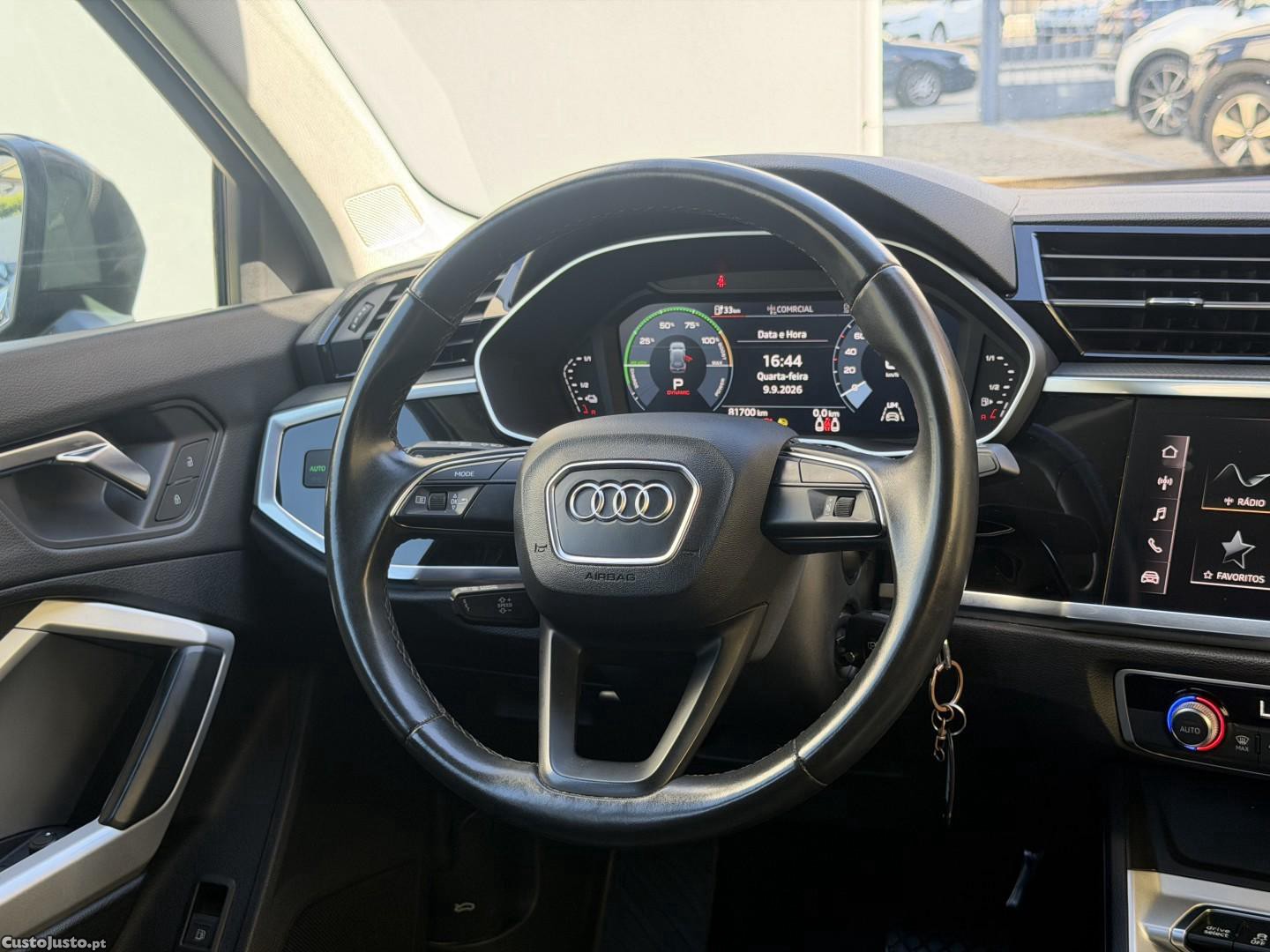 Audi Q3 45 TFSIe S line S tronic — fotografia 7