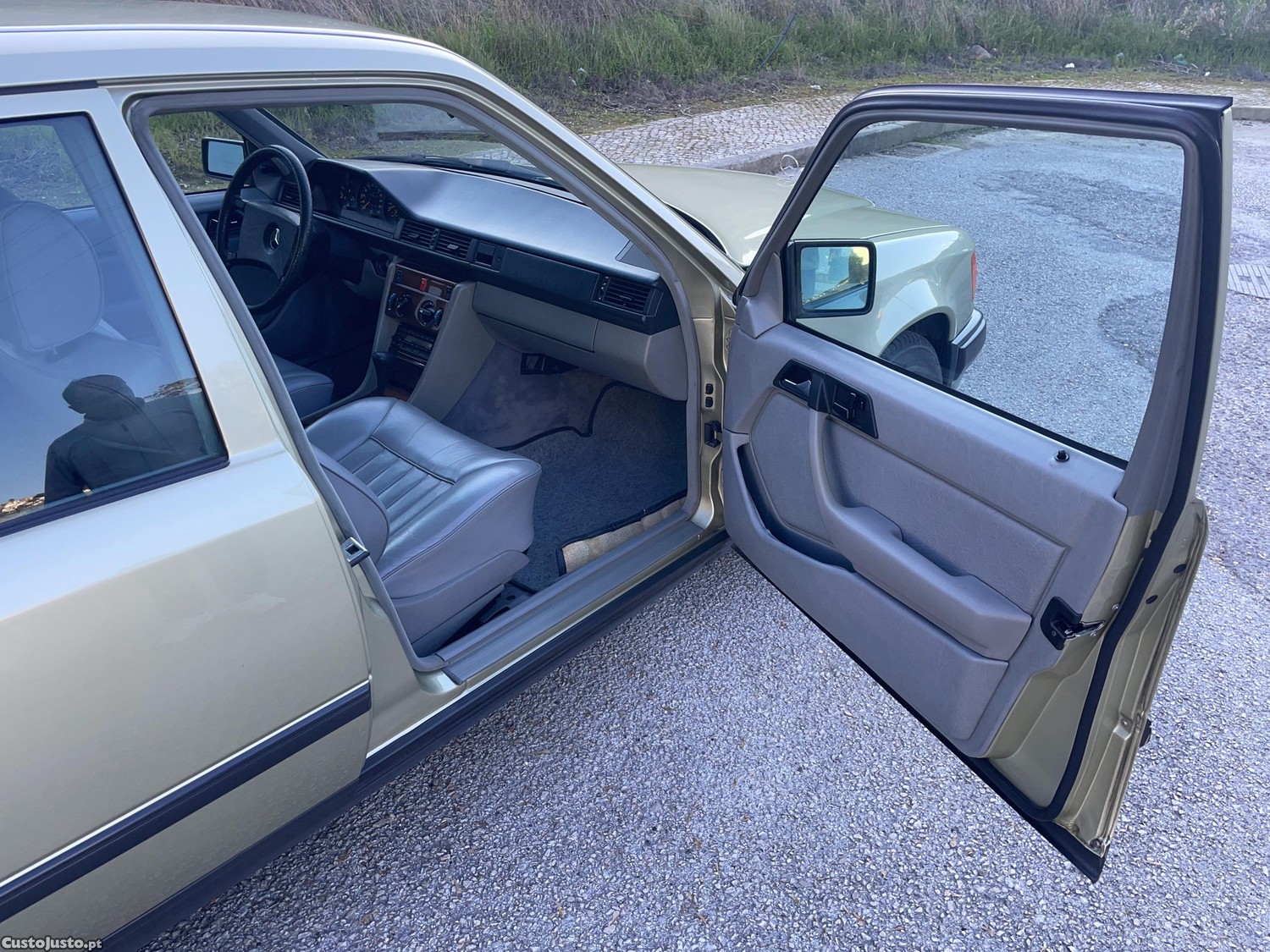 Mercedes-Benz E 300 W 124 300 E — fotografia 3
