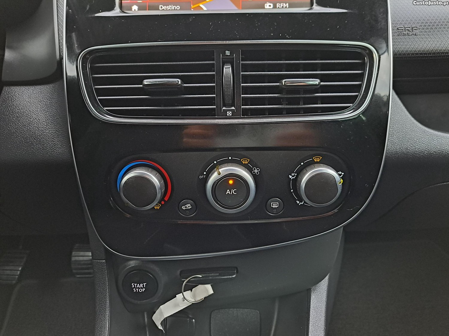 Renault Clio 0.9 TCe Limited Bi-Fuel — fotografia 14