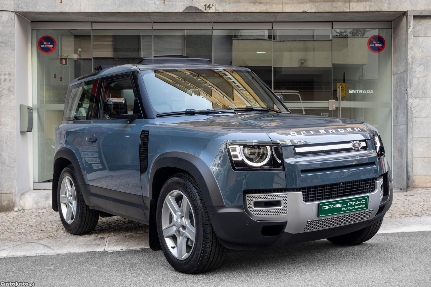 Land Rover Defender 3.0 I6 90 AWD SE — fotografia 28