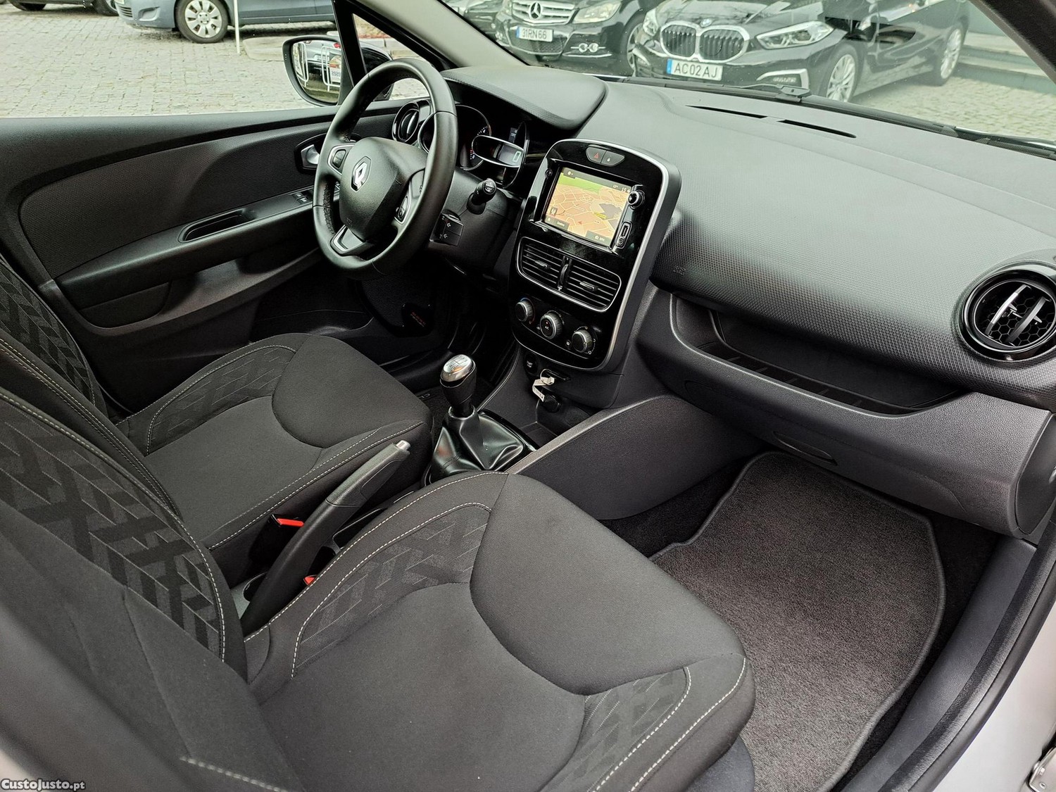 Renault Clio 0.9 TCe Limited Bi-Fuel — fotografia 7