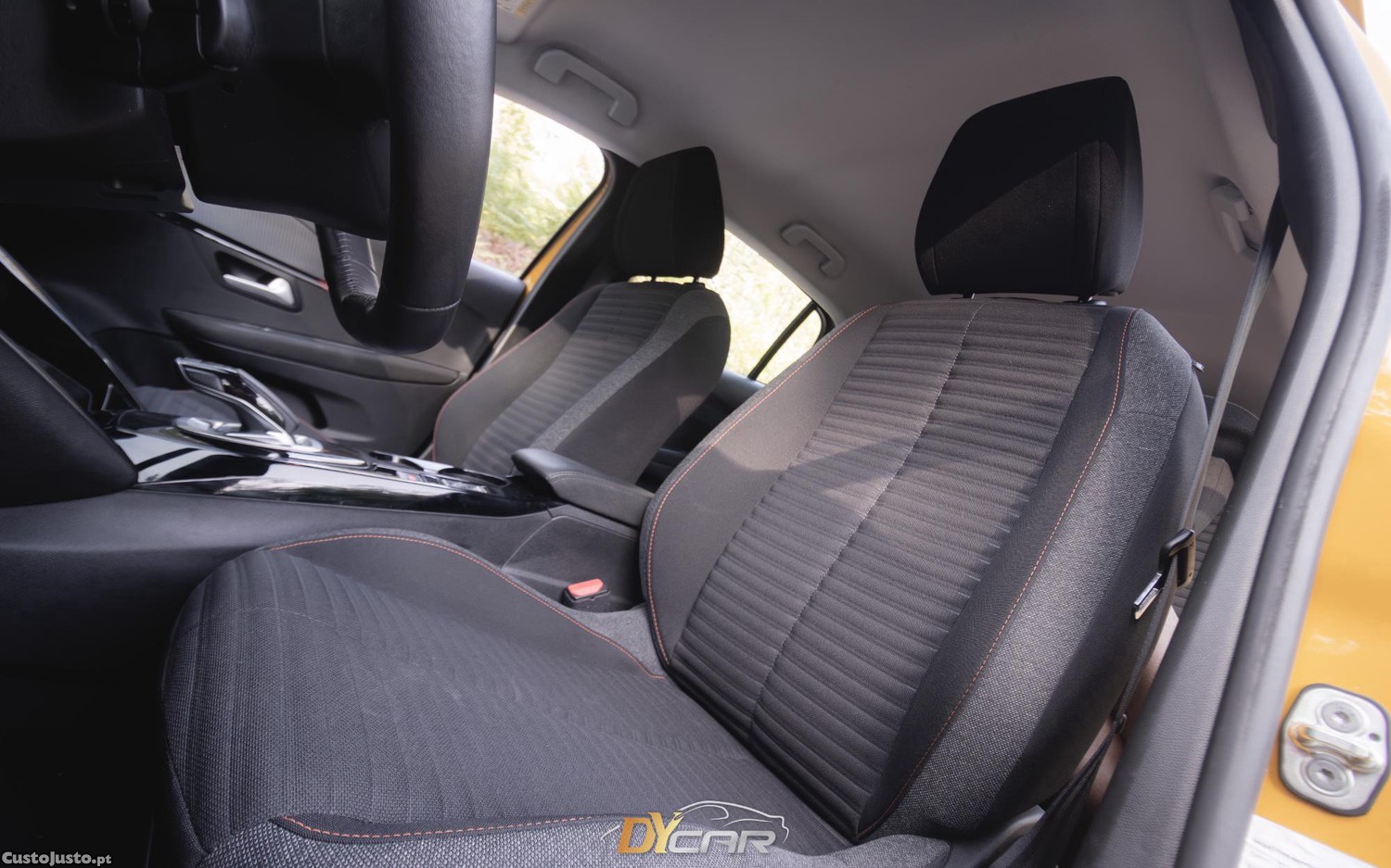 Peugeot e-208 Active — fotografia 2