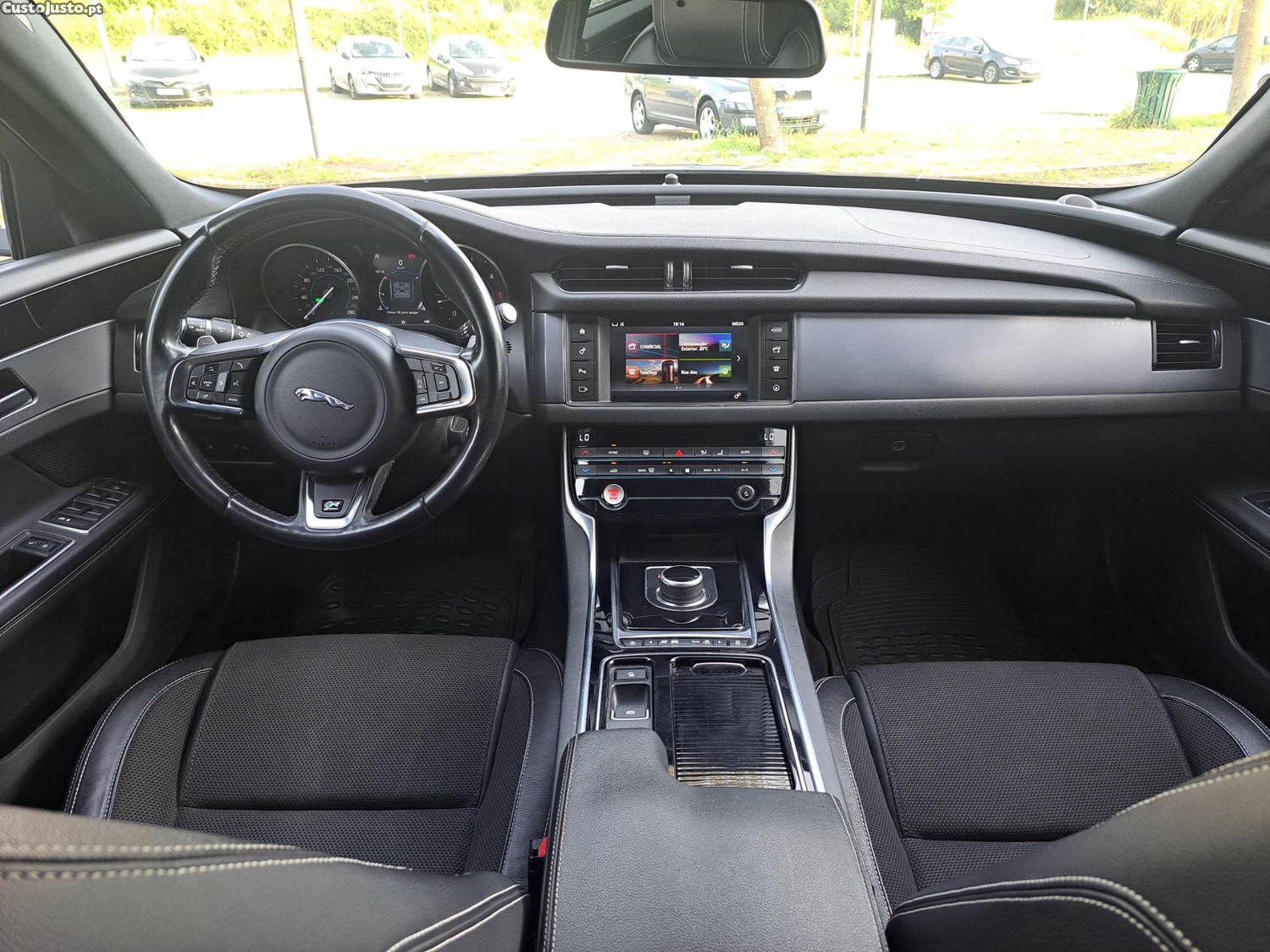Jaguar XF E-Performance Aut. R-Sport - Caixa Automática — fotografia 8