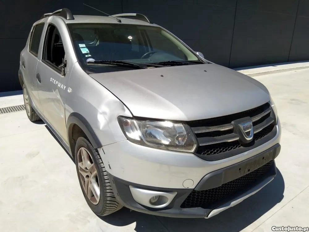 Dacia Sandero TCe 90 (B8M1, B8MA, B8AC) (66 kW / 90 cv) [10.2012 - ...] - 14 — photo 3