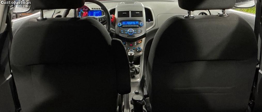 Chevrolet Aveo 1.3 cdti Diesel LT+ — fotografia 5