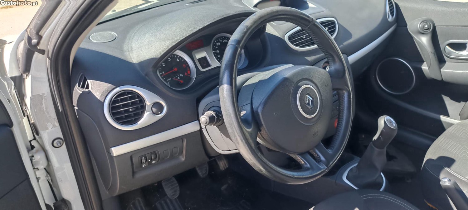 Renault Clio 1.5 Diesel-Bom estado geral — fotografia 8