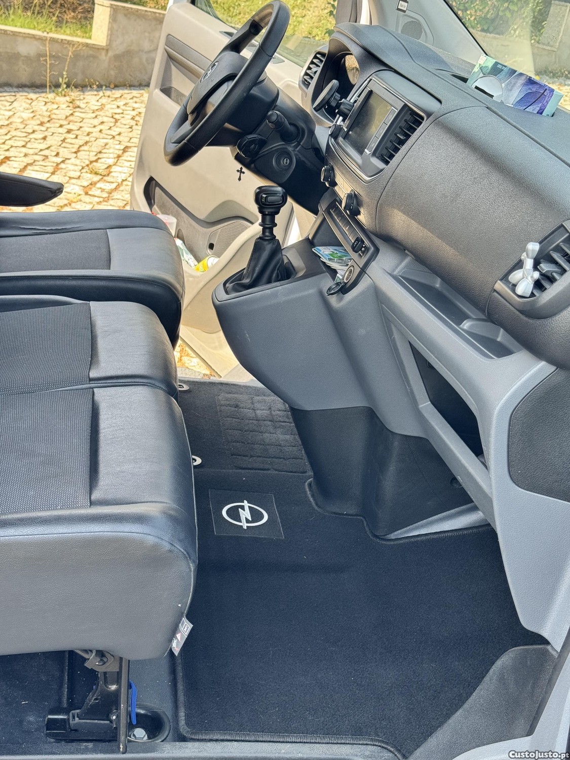 Opel Vivaro 2.0 120cv — fotografia 3