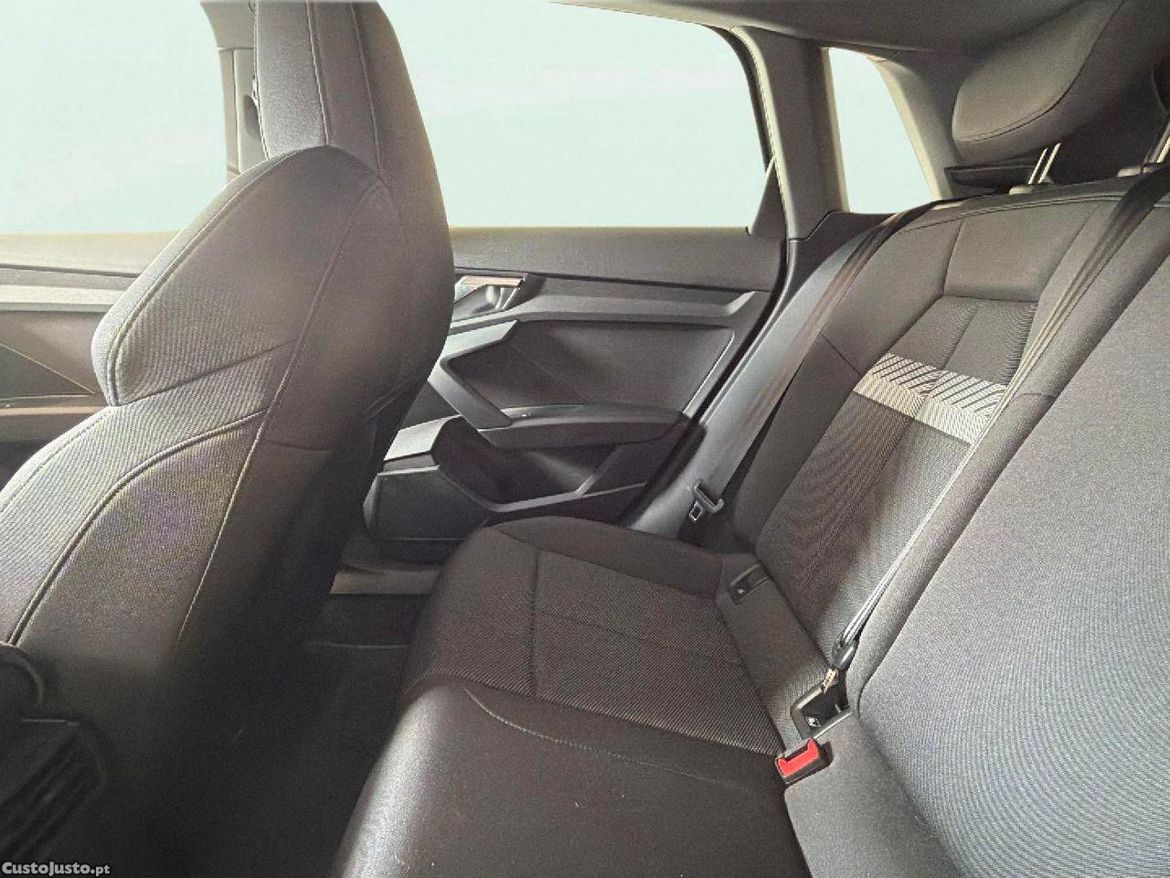 Audi A3 Sportback 45 TFSIe S line — fotografia 8