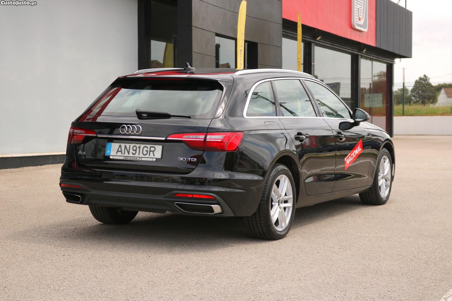 Audi A4 Avant 30 TDI S Tronic 136cv — fotografia 52