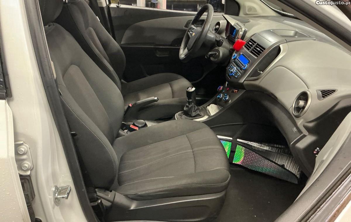 Chevrolet Aveo 1.3 cdti Diesel LT+ — fotografia 4
