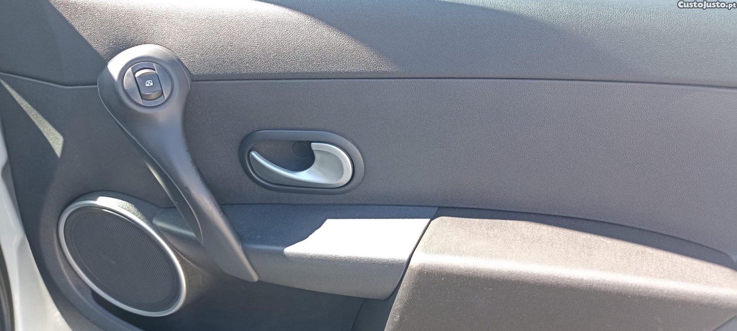 Renault Clio 1.5 Diesel-Bom estado geral — fotografia 3