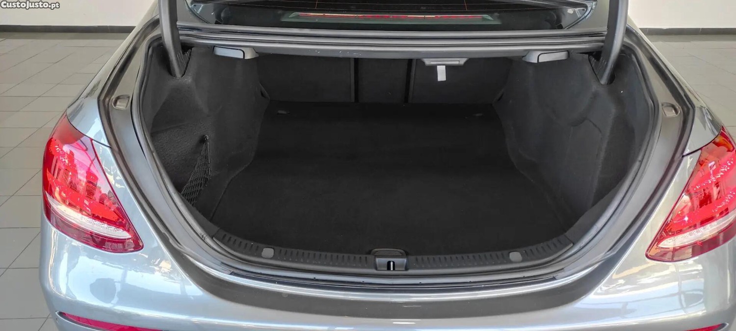 Mercedes-Benz E 220 d Avantgarde — fotografia 13
