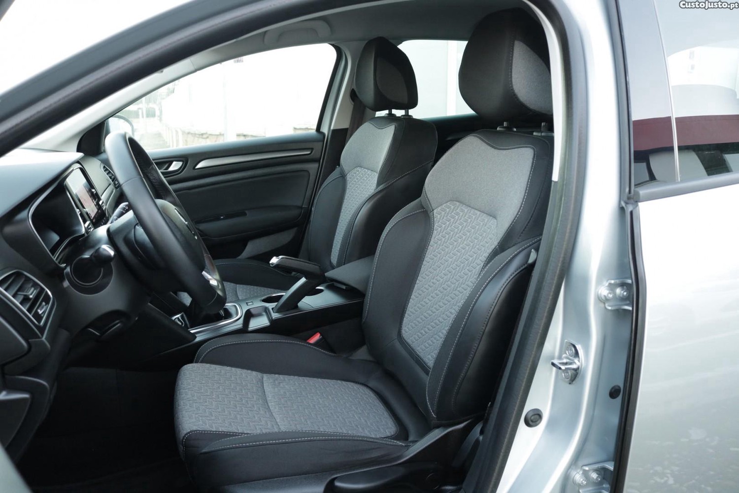 Renault Mégane 1.5 Blue DCI Limited 115cv — fotografia 43