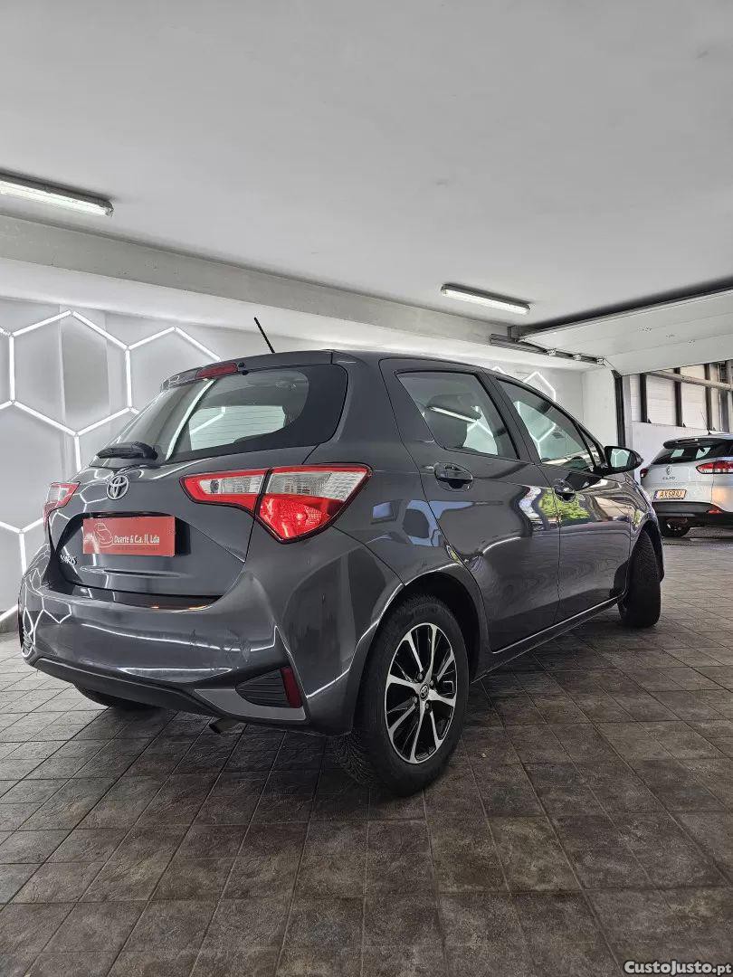 Toyota Yaris 1.0 vvt-i comfort — fotografia 6