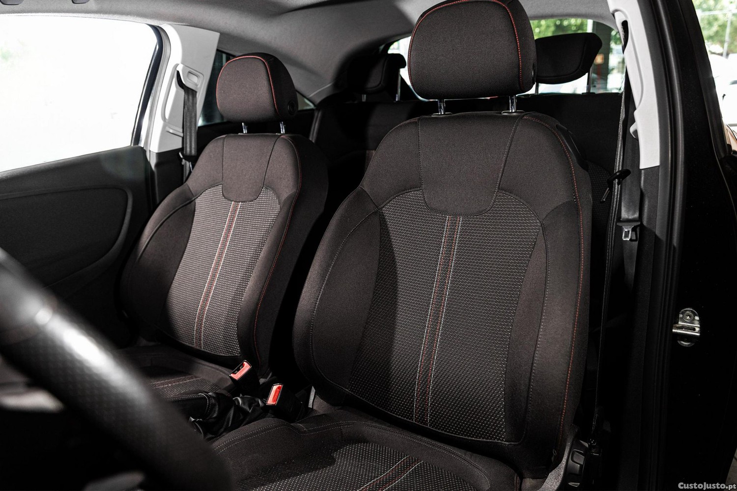 Opel Corsa 1.0 T GT — fotografia 2