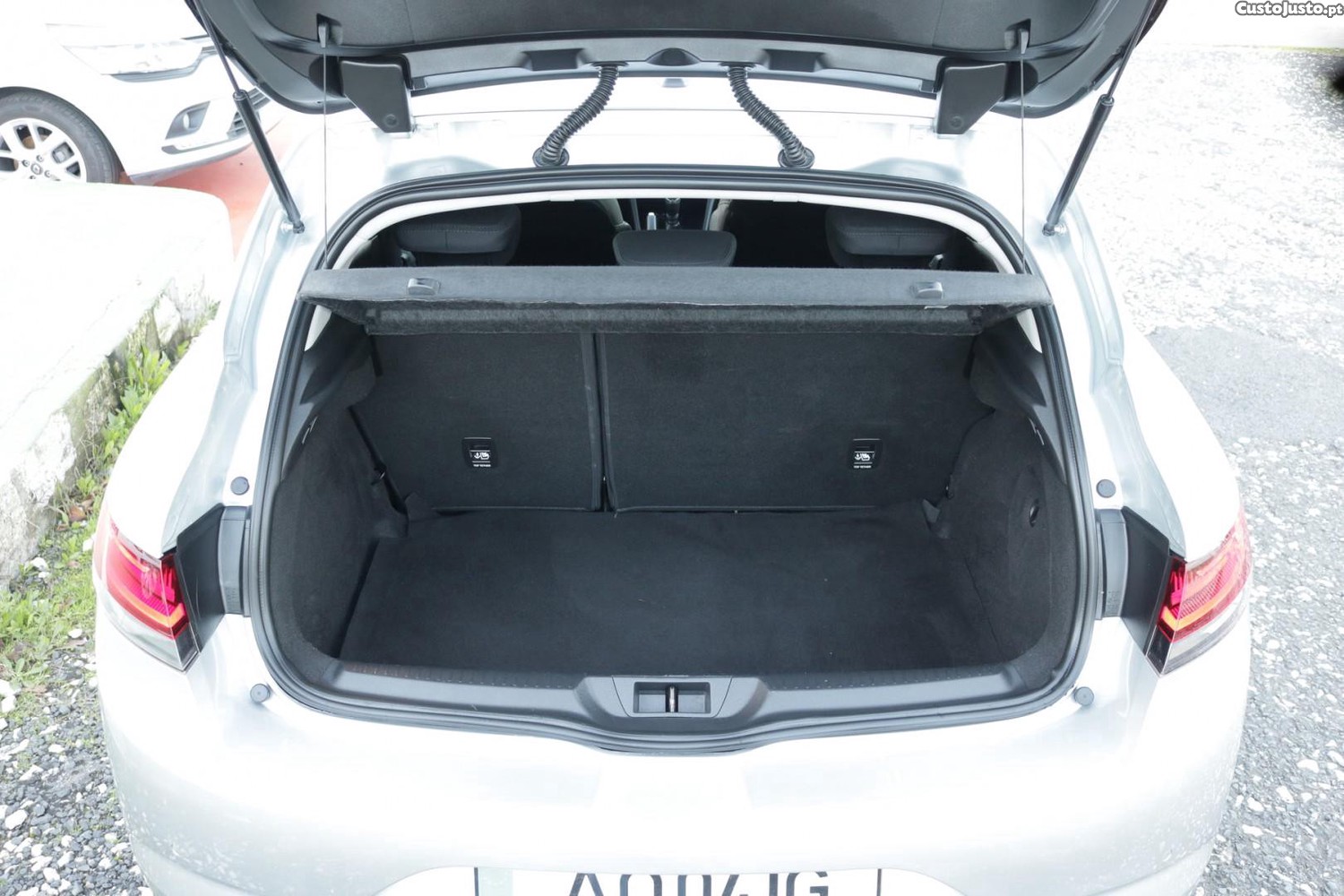 Renault Mégane 1.5 Blue DCI Limited 115cv — fotografia 46