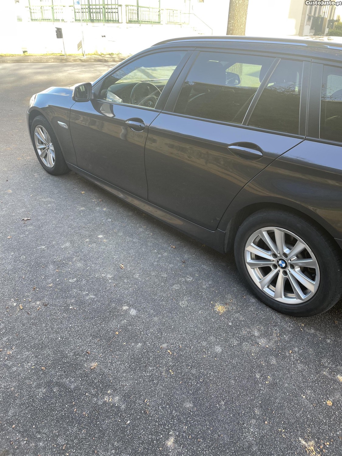 BMW 525 F11 — photo 3