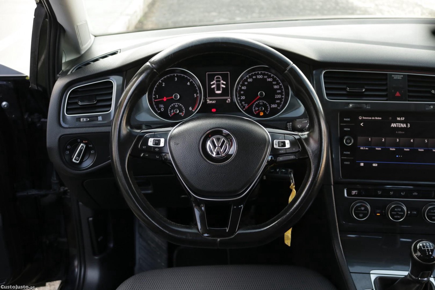 Volkswagen Golf Variant 1.6 TDI Confortline 115cv — fotografia 35