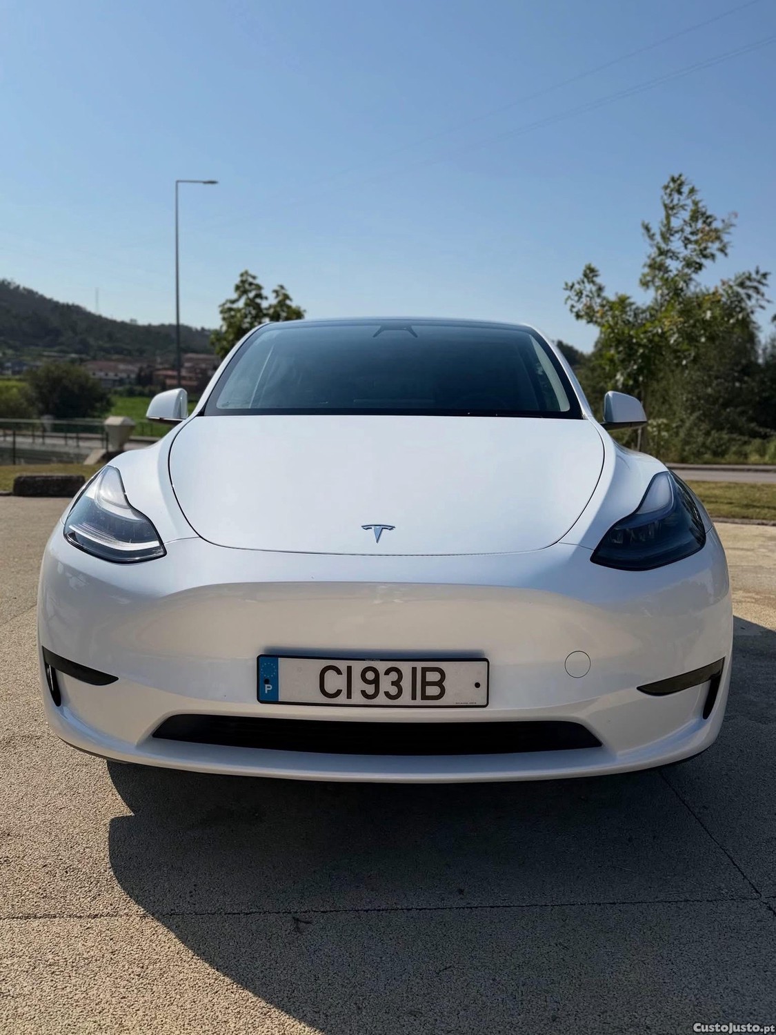 Tesla Model Y Standard Range Plus — fotografia 10
