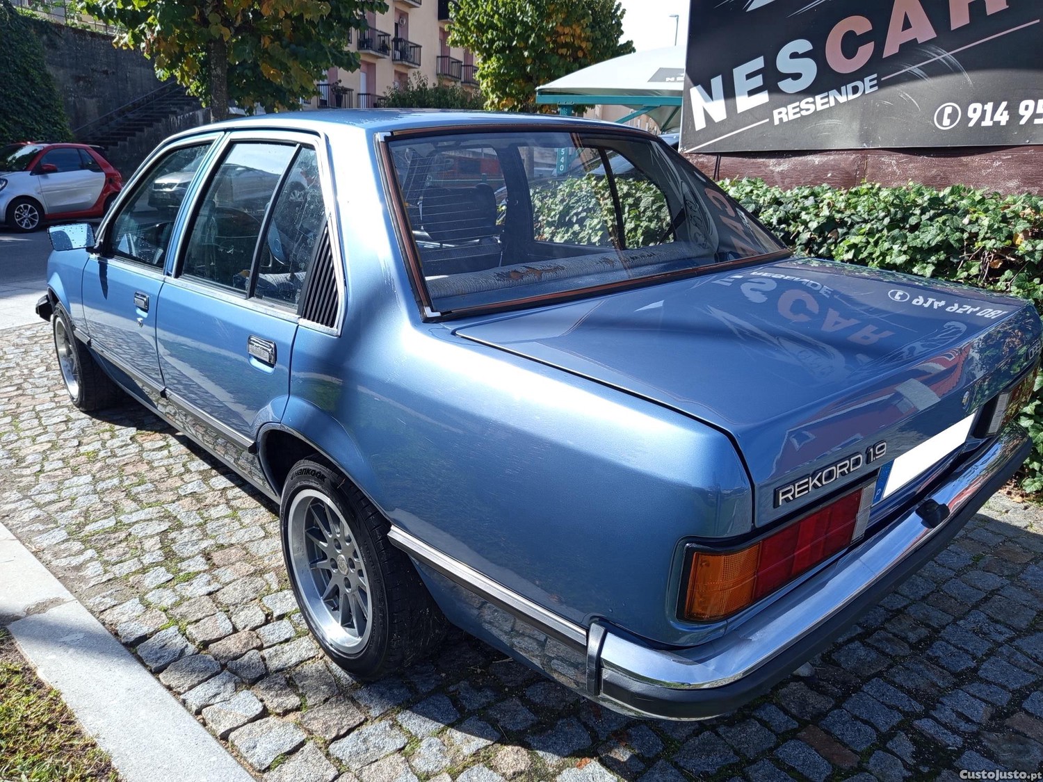Opel Rekord 1900 4 DOOR SEDAN — fotografia 6