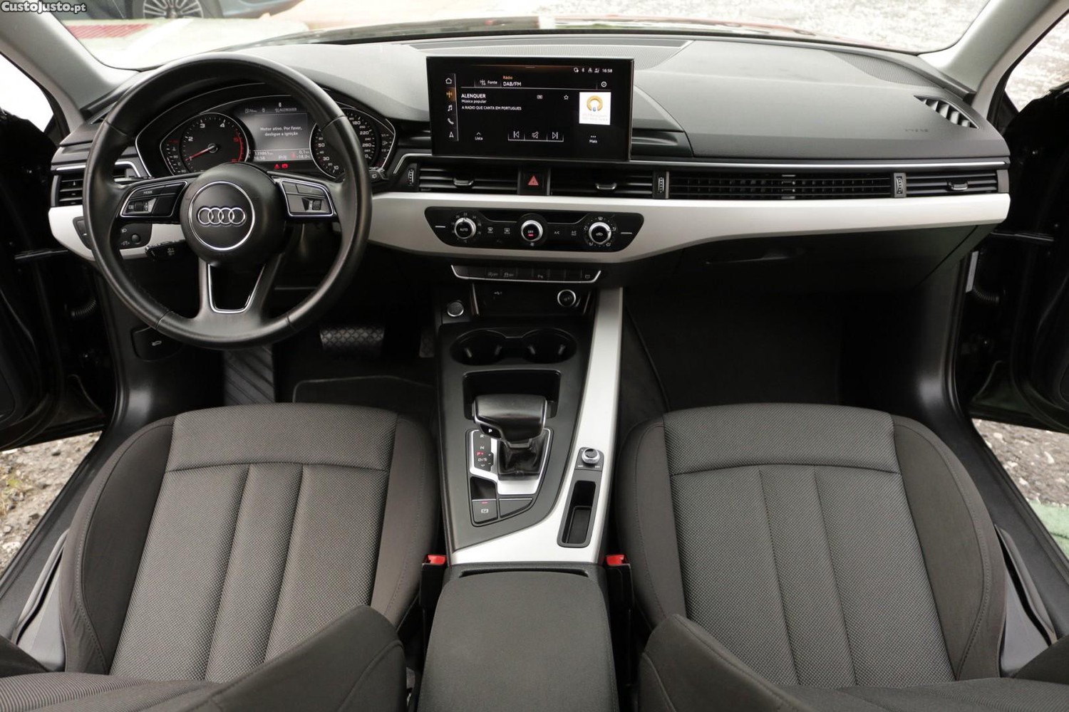 Audi A4 Avant 30 TDI S Tronic 136cv — fotografia 32