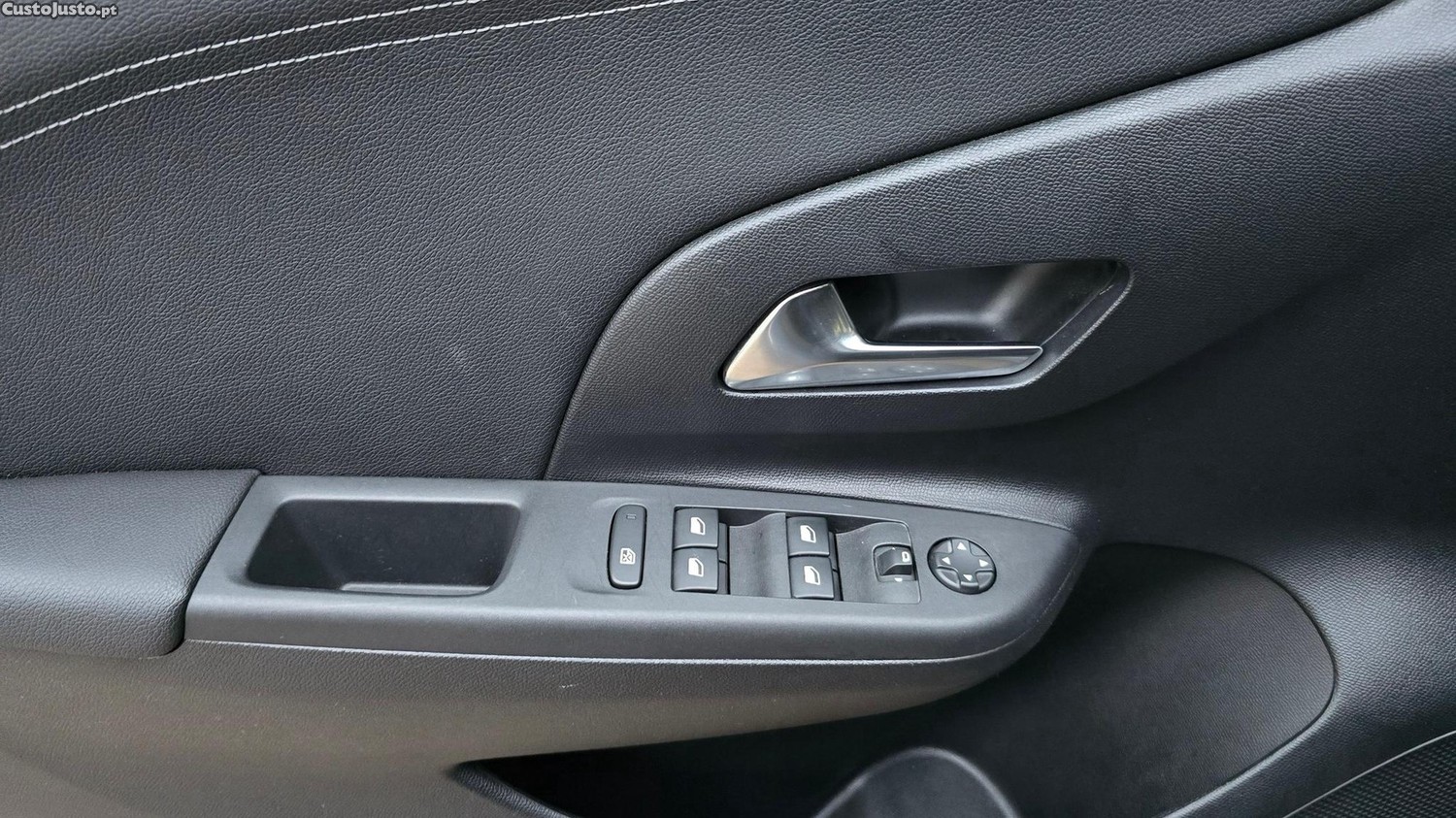Opel Corsa 1.2 T Elegance — fotografia 24