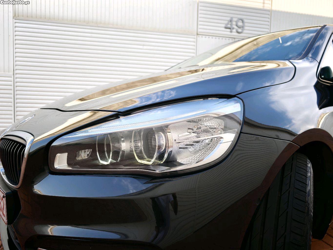 BMW 218 Active Tourer Luxury — fotografia 6