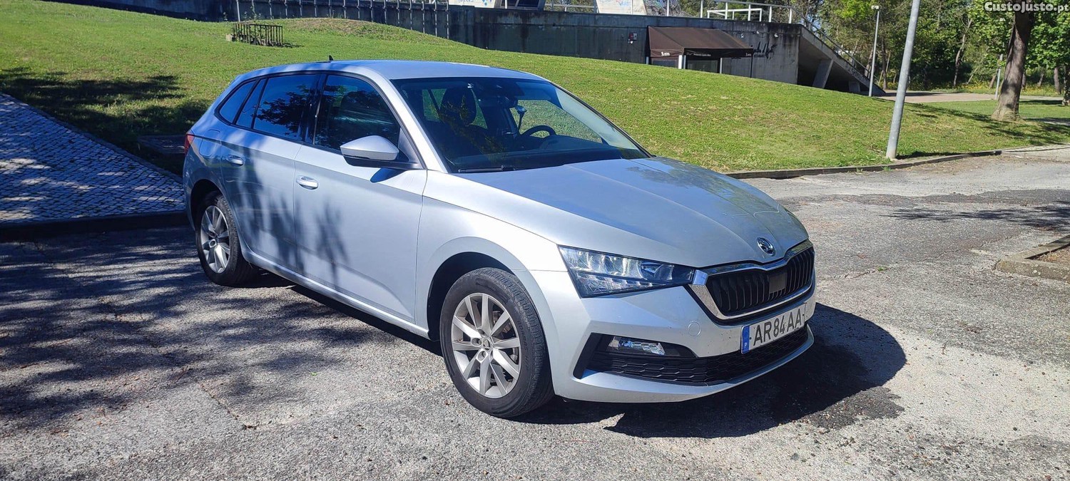Skoda Scala 1.0 TSI 95 CV Ambition - 3 Anos Garantia - 22 foto 2