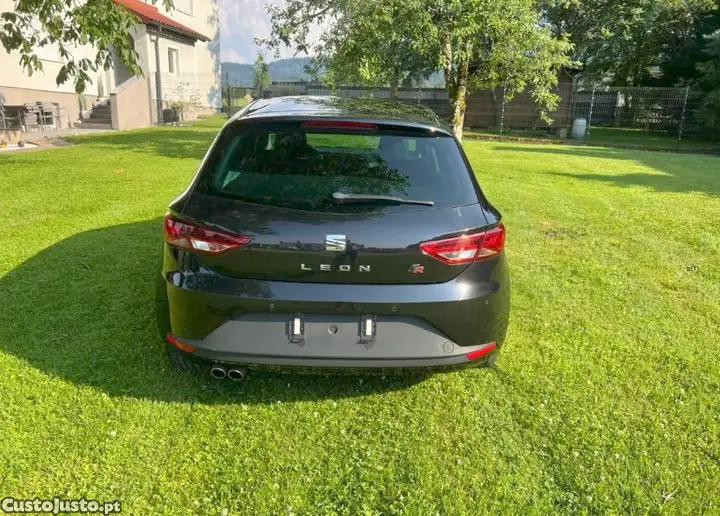 SEAT Leon 2.0 TDI FR 5F — fotografia 6