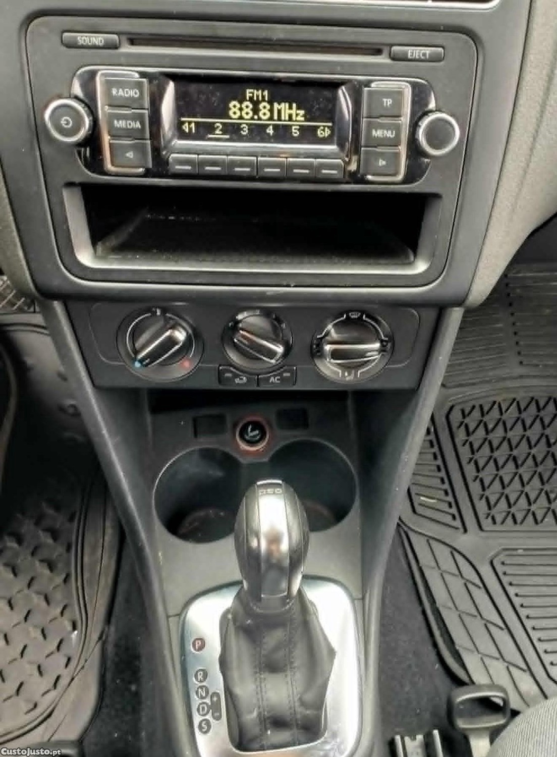 Volkswagen Polo 1.6 DIESEL 90 CV AUTOMATICO/SEQUENCIAL DSG — fotografia 5