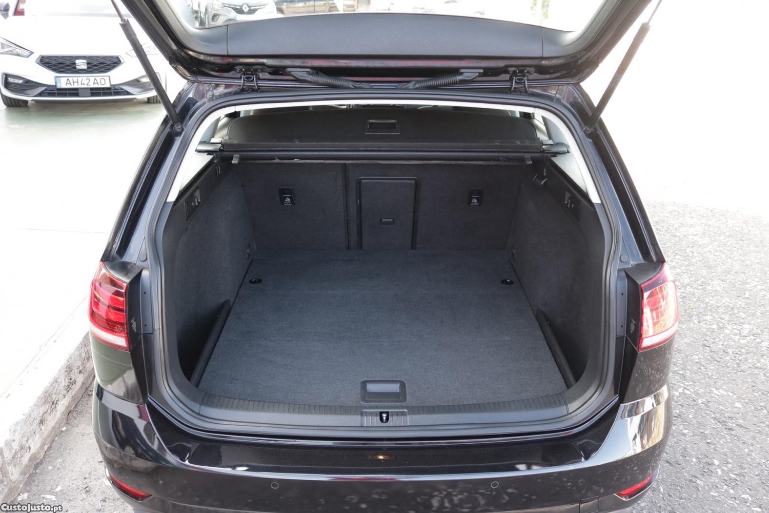 Volkswagen Golf Variant 1.6 TDI Confortline 115cv — fotografia 48