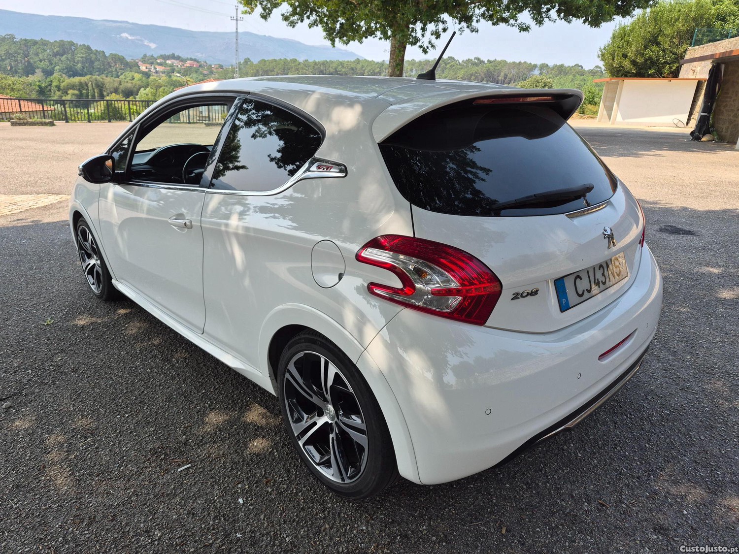 Peugeot 208 GTI — fotografia 9