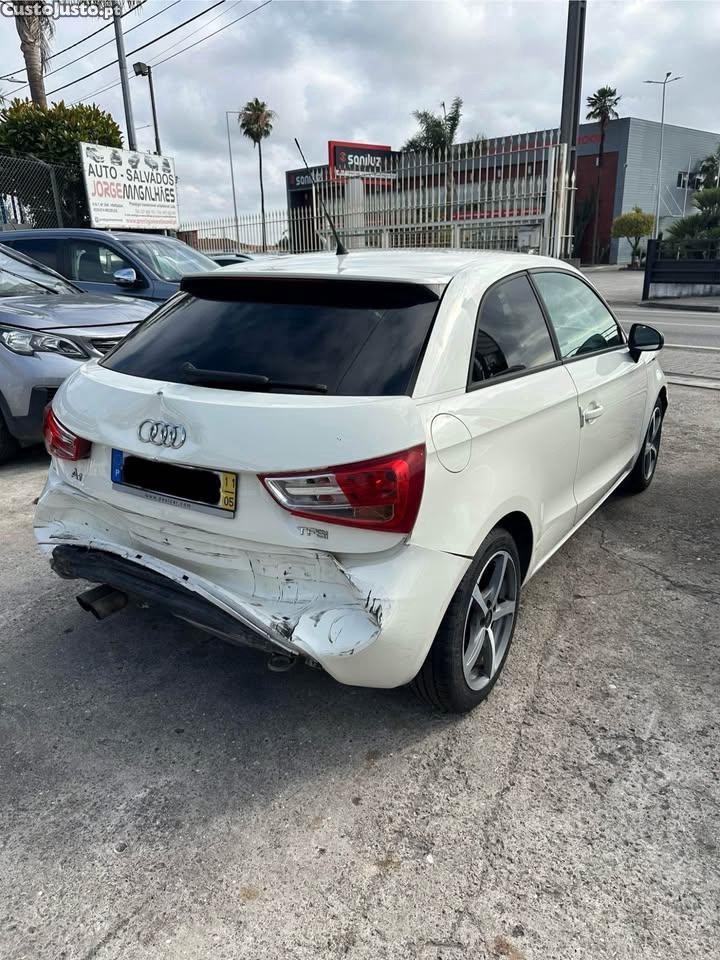Audi A1 1.400 TFSI — photo 2