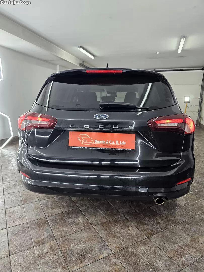 Ford Focus 1.0 ecoboost connected — fotografia 13