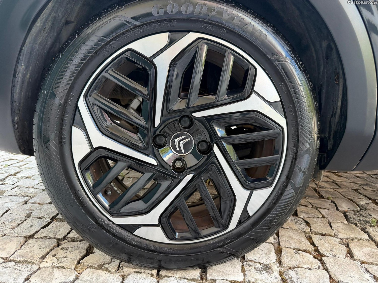 Citroën C4 1.2 PureTech Feel — fotografia 11