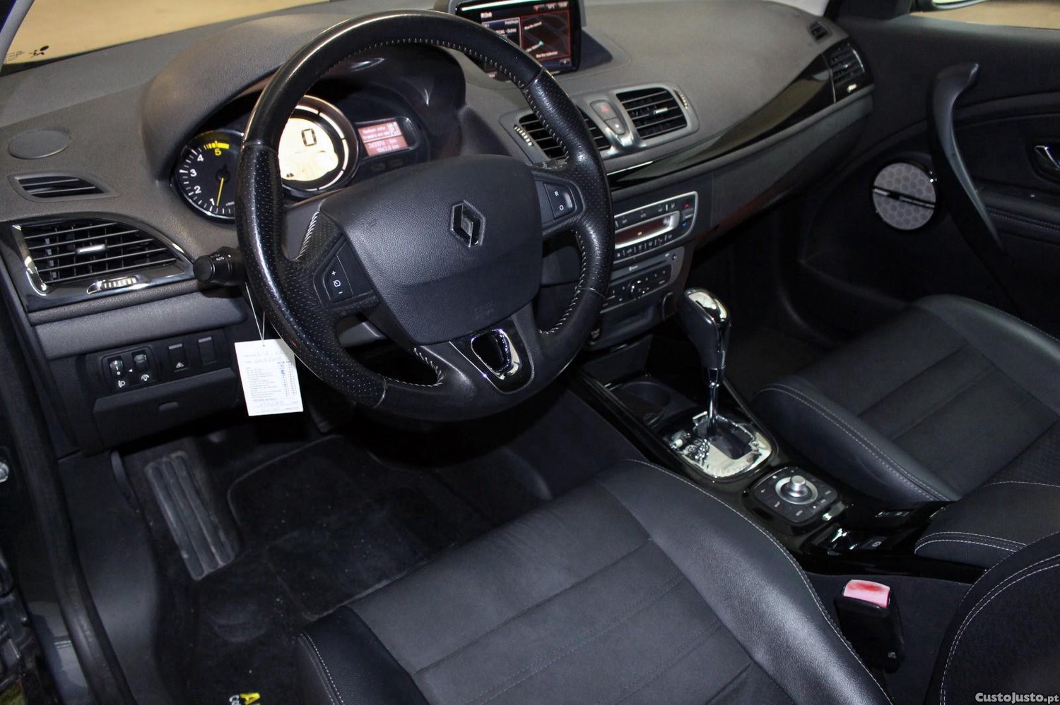 Renault Mégane 1.5 Blue dCi Bose Edition EDC — fotografia 9