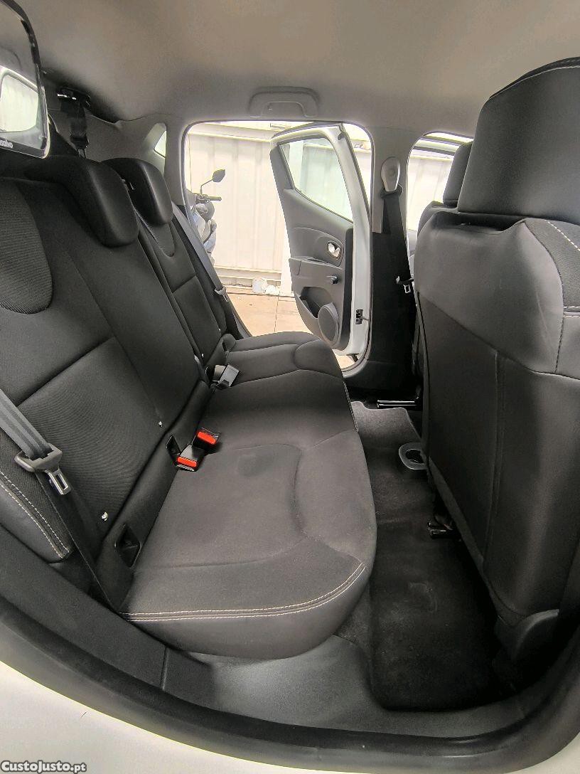 Renault Clio 4 1.5 dCi — fotografia 3