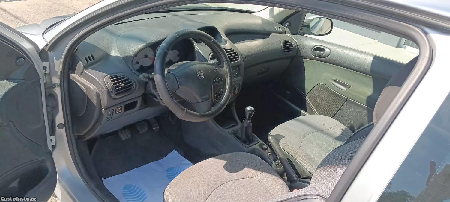 Peugeot 206 1.4 HDI 2 LUG — fotografia 9